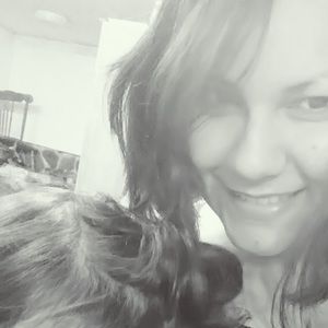 Meet your Posher, Crystal